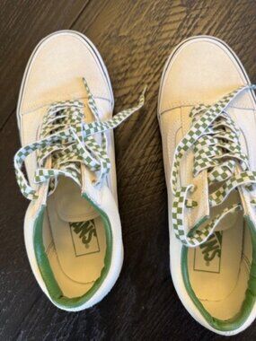 Ladies Vans sneakers with checkered laces